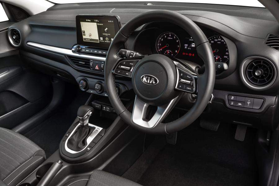 Интерьер Kia Cerato Sport 2018 года  (AU) (фото 5 из 8)